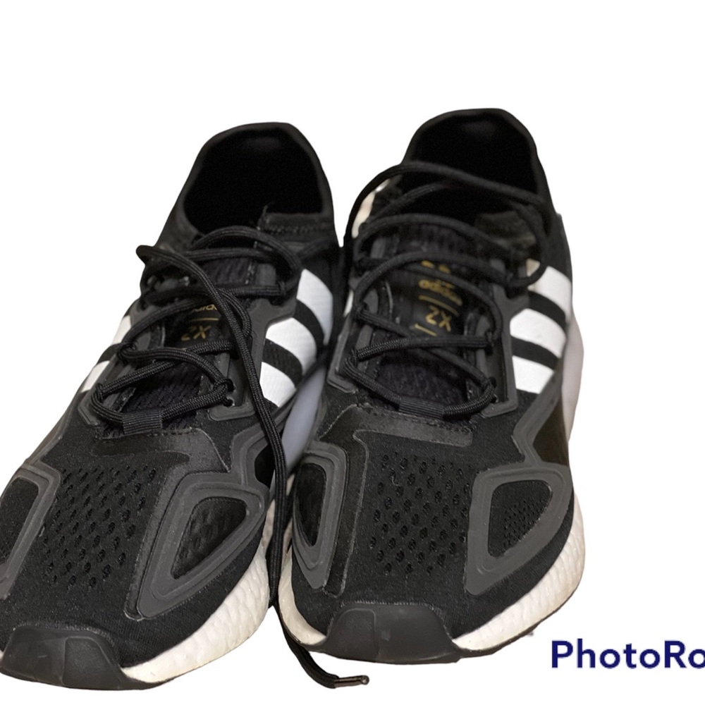Womens Adidas ZX tennis shoes